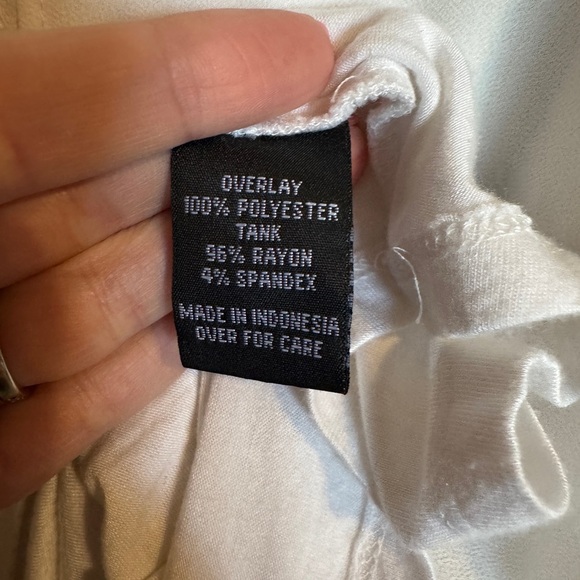 White Sleeveless Top - Picture 3 of 4